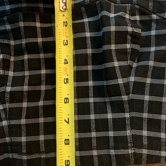 Hollister Black/White Plaid Checked Cropped Tank Adj Straps Smocked Back Size XS - Picture 6 of 9